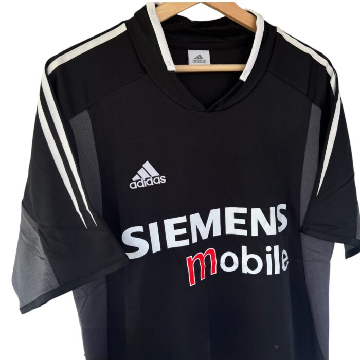 Real Madrid Away Shirt 2004 2005 - Image 2