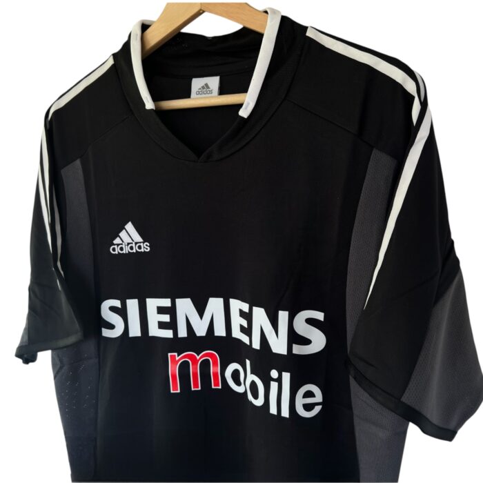 Real Madrid Away Shirt 2004 2005 - Image 3