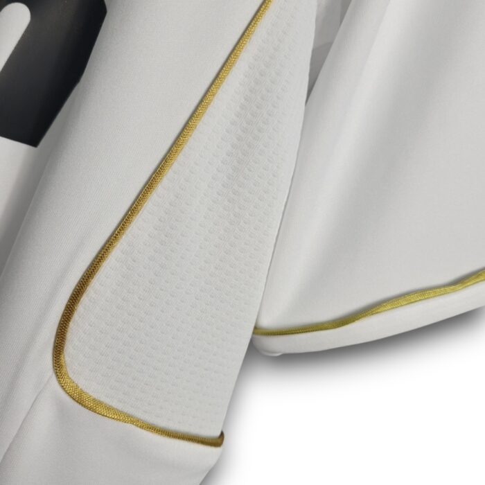 Real Madrid Home Shirt 2011 2012 - Image 3
