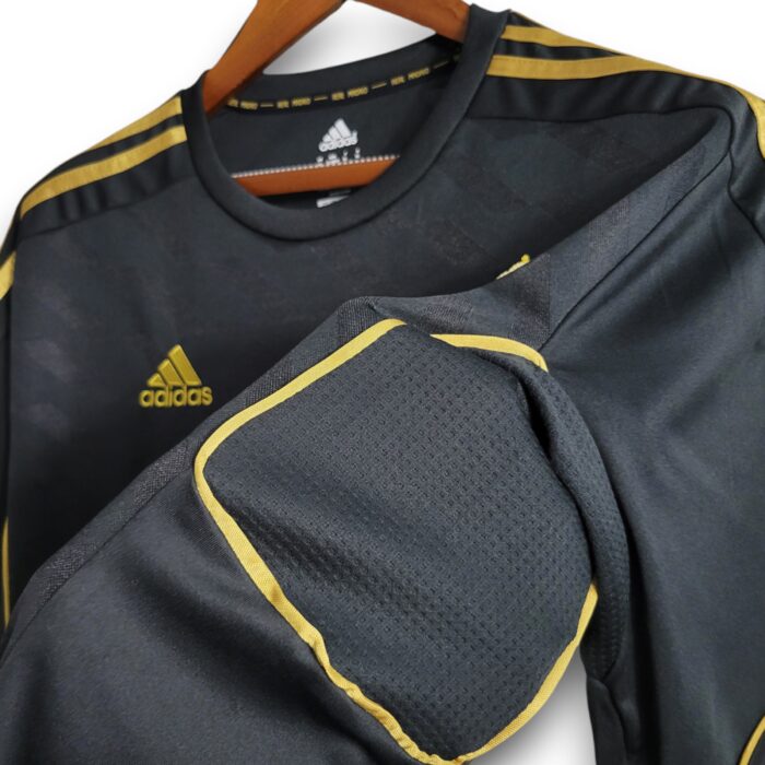 Real Madrid Away Shirt 2011 2012 - Image 4