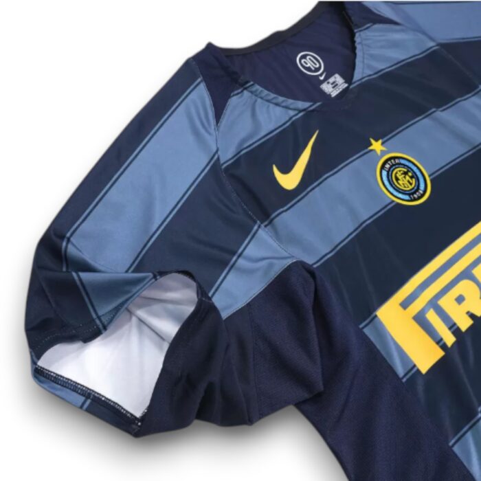 Inter de Milán Alternative Shirt 2004 2005 - Image 4