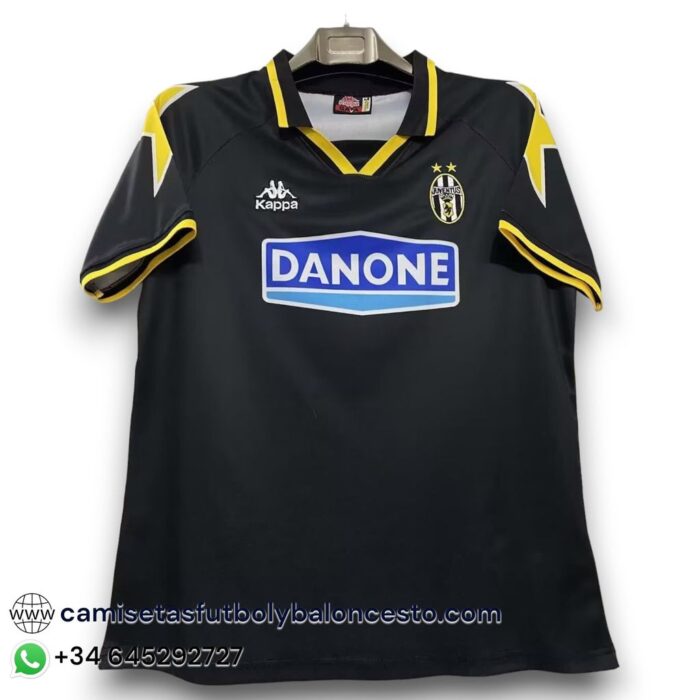 Juventus Alternative Shirt 1994 1995