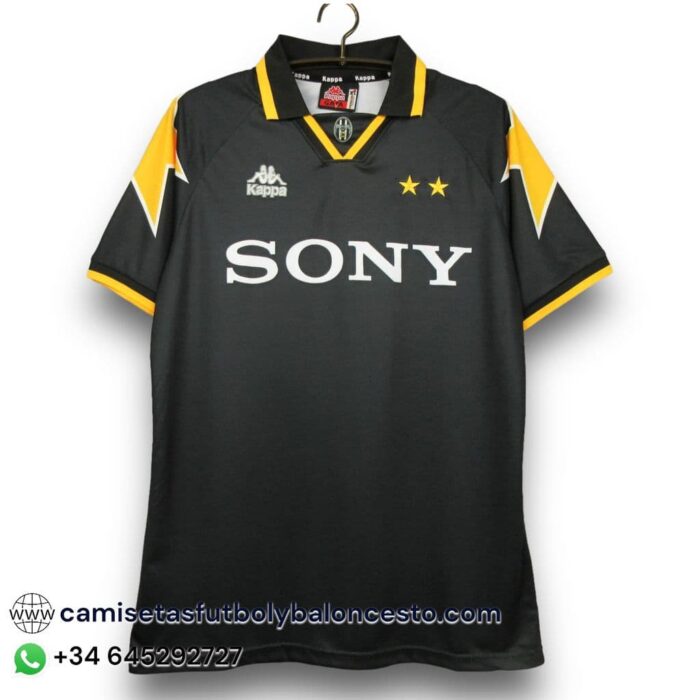 Juventus Alternative Shirt 1995 1996