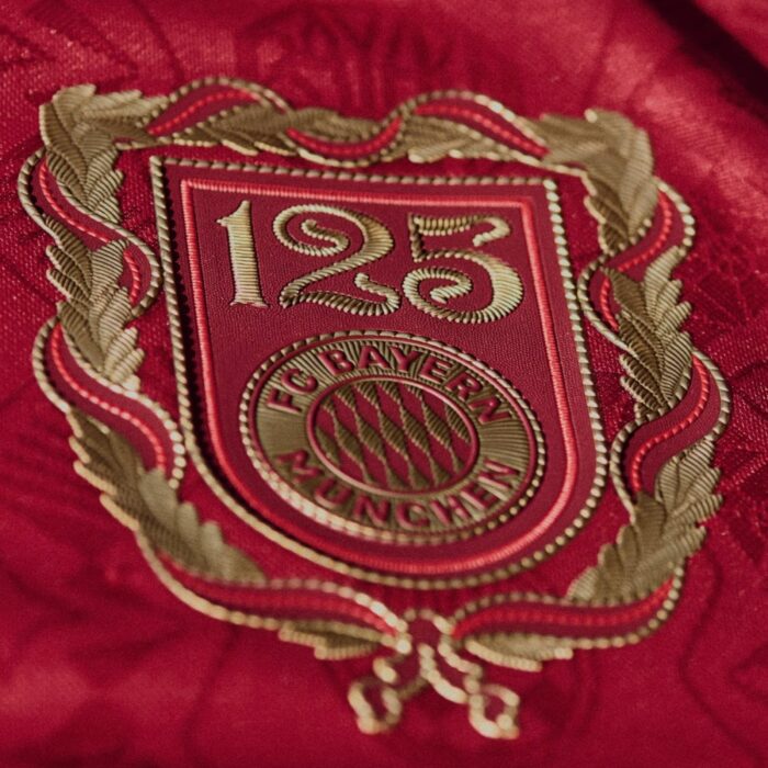 Bayern Múnich 125th Anniversary Long Sleeve Shirt 2024 2025 - Version Player - Image 4