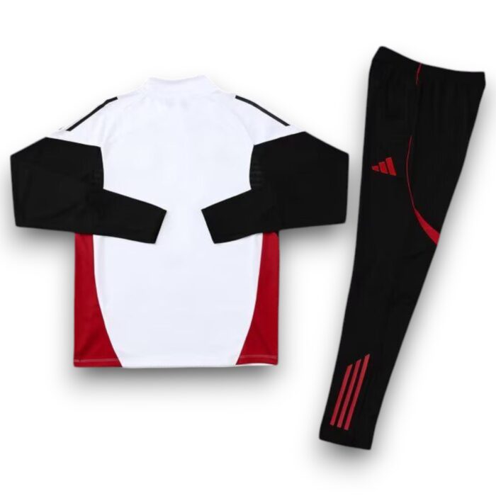 Manchester United Away Tracksuit 2025 2026 - Training - Image 3