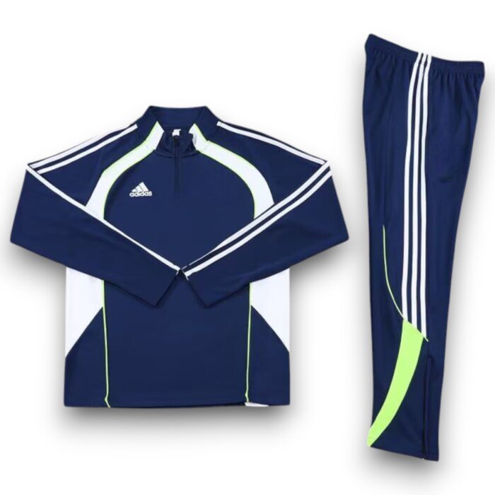Real Madrid Retro Tracksuit 2024 2025 - Training - Image 2