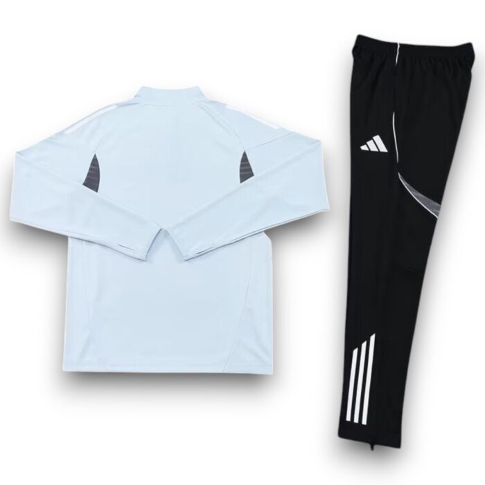 Japan Home Tracksuit 2025 2026 - Training - Image 3